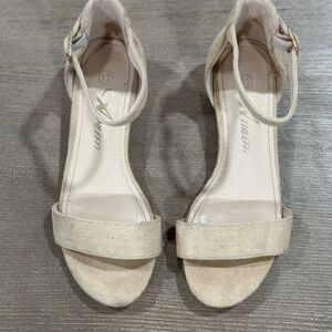 Elegant Cream Dress Shoes for Kids